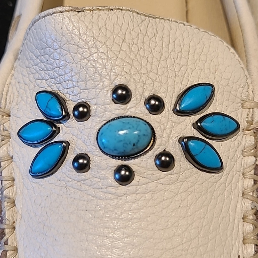 ANNE Klein Cultures white leather turquoise decor Moccasins. sz.8M (#1074) - Picture 12 of 15
